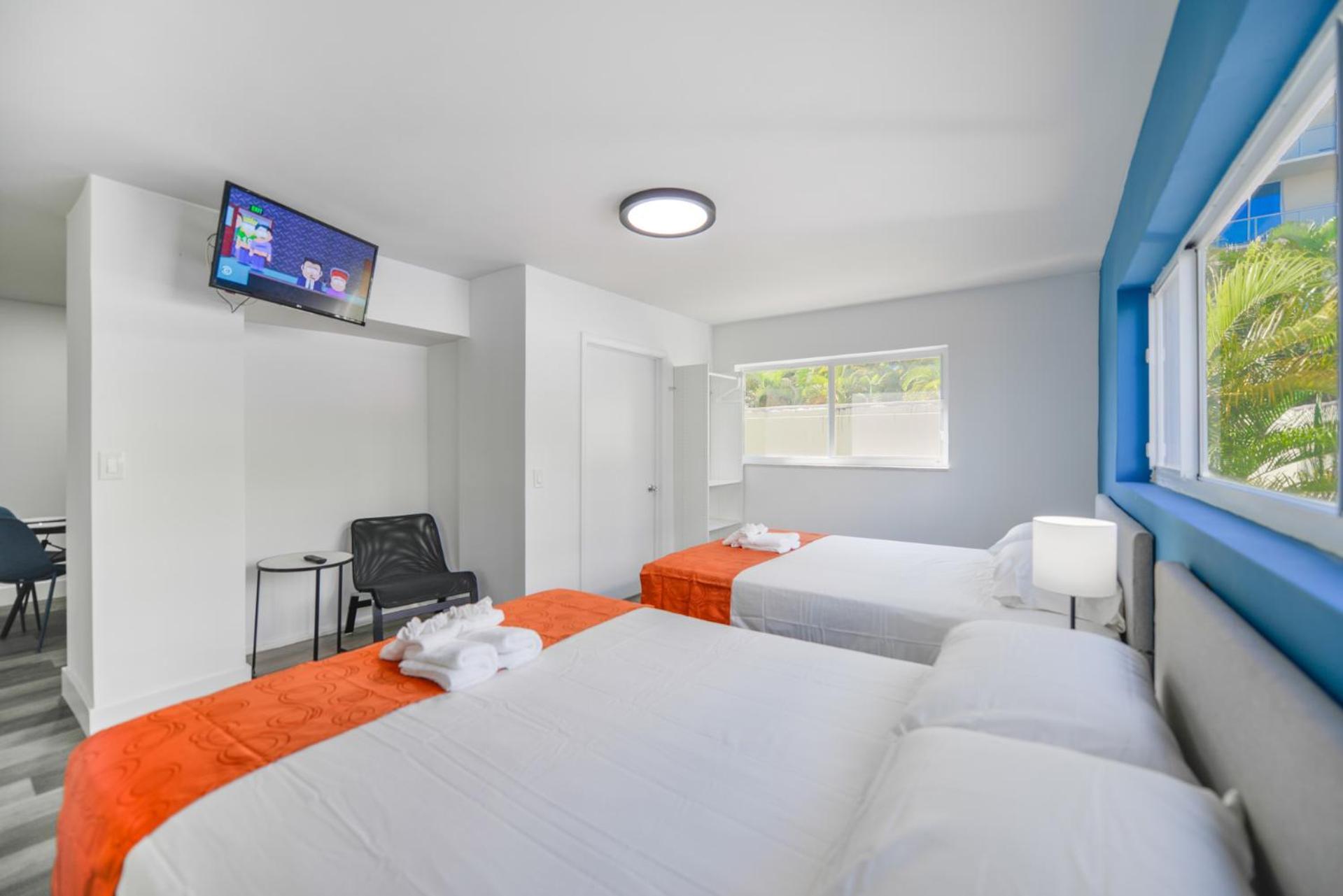 Radiant Unit With Parking And Pool - M26 Apartment Hollywood Luaran gambar